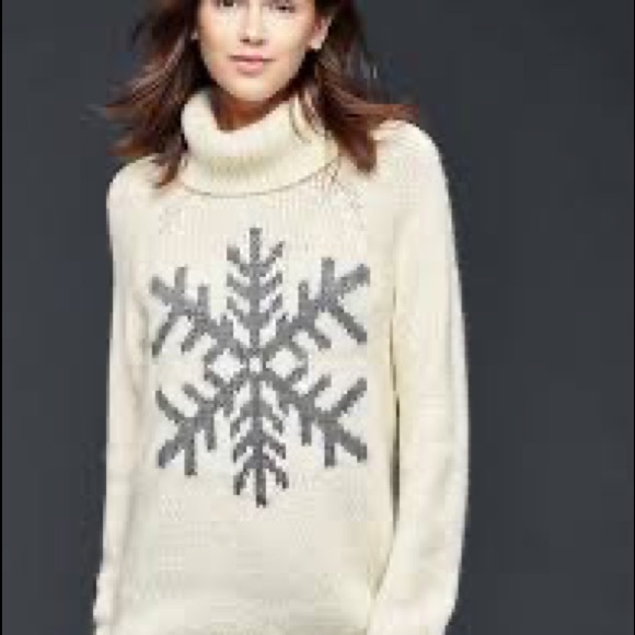 Turtle neck snowflake sweater - Picture 2 of 9
